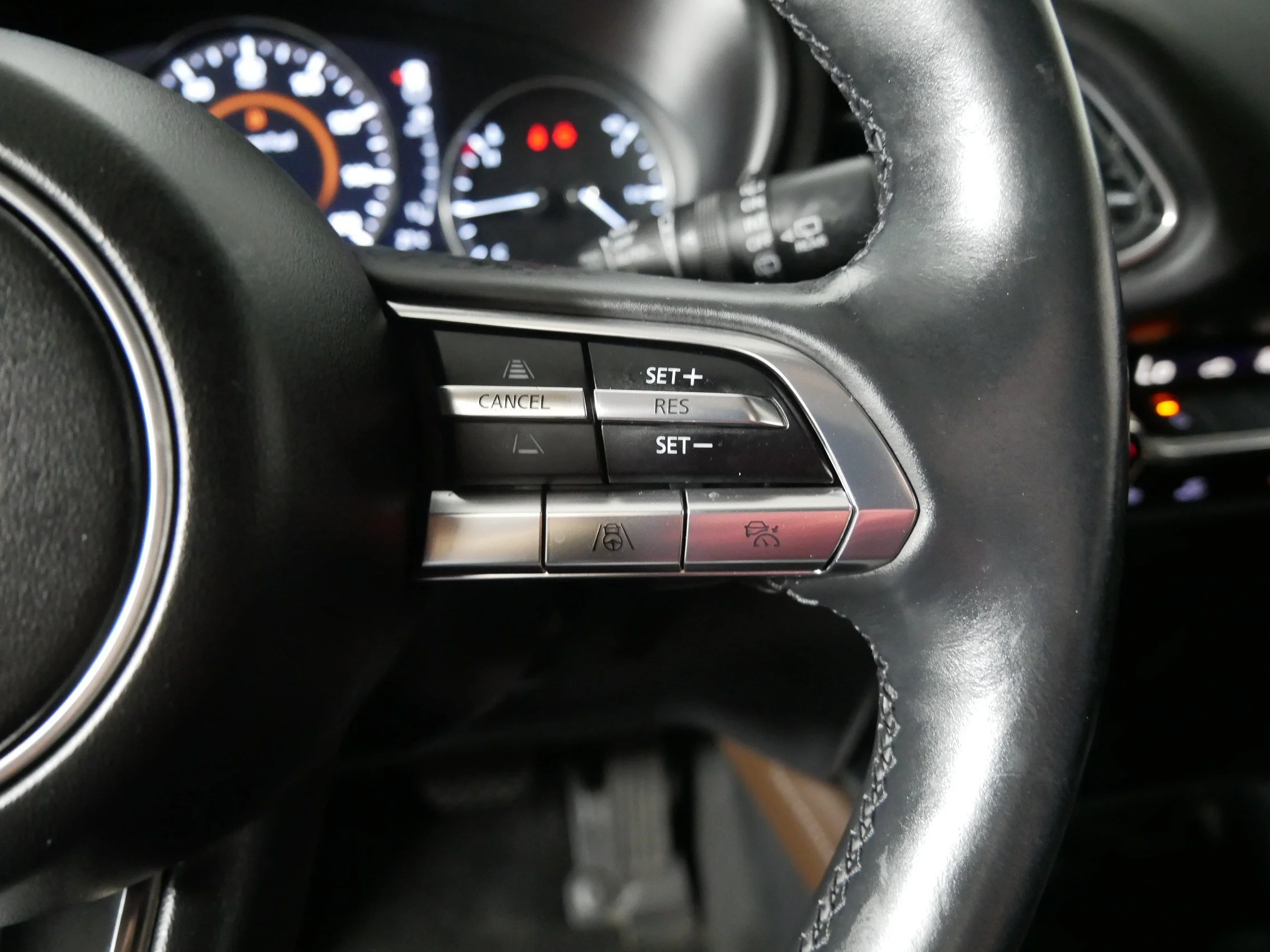 Used 2023 Snowflake White Pearl Mica Mazda 2.5 Turbo Premium Plus Package image 28