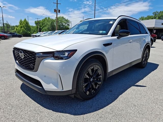 Used 2025 White Mazda Premium image 3