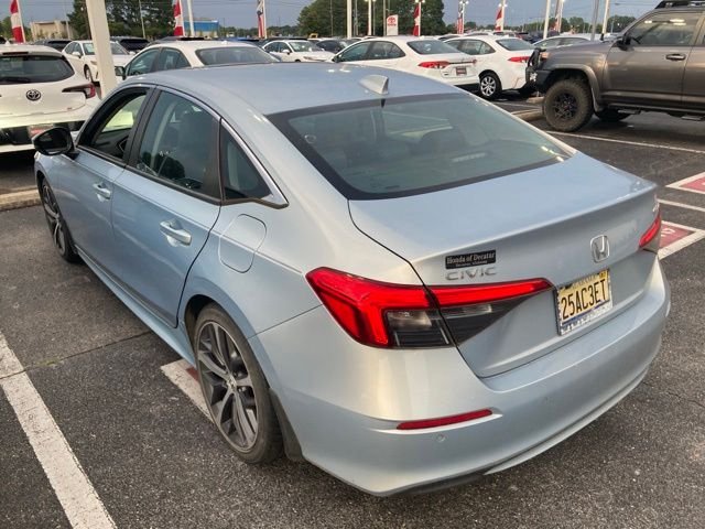 Used 2022 Silver Honda Touring image 2