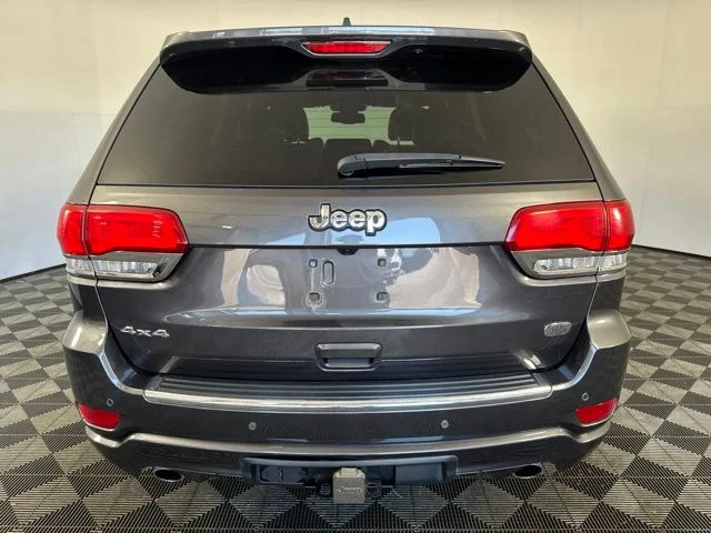 Used 2016 Granite Crystal Metallic Clearcoat Jeep Overland image 22