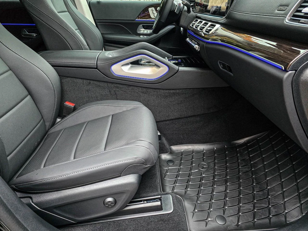 Used 2026 Black Mercedes-Benz GLE 450 image 36