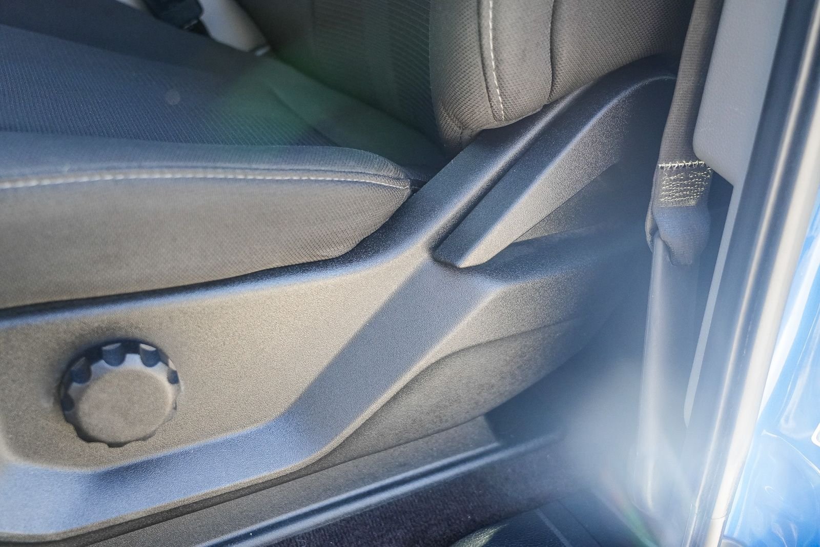 Used 2018 Blue Ford XL image 21