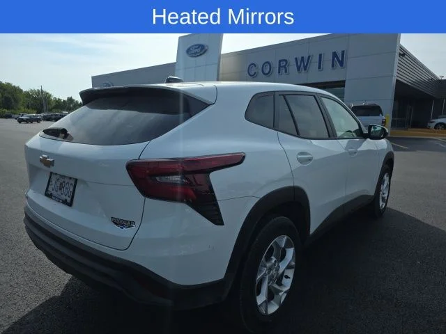 Used 2025 White Chevrolet LS image 5