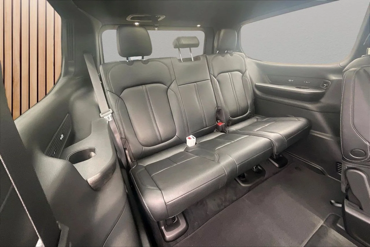 New 2026 High Gloss Black Exterior Paint Jeep Limited Reserve image 26