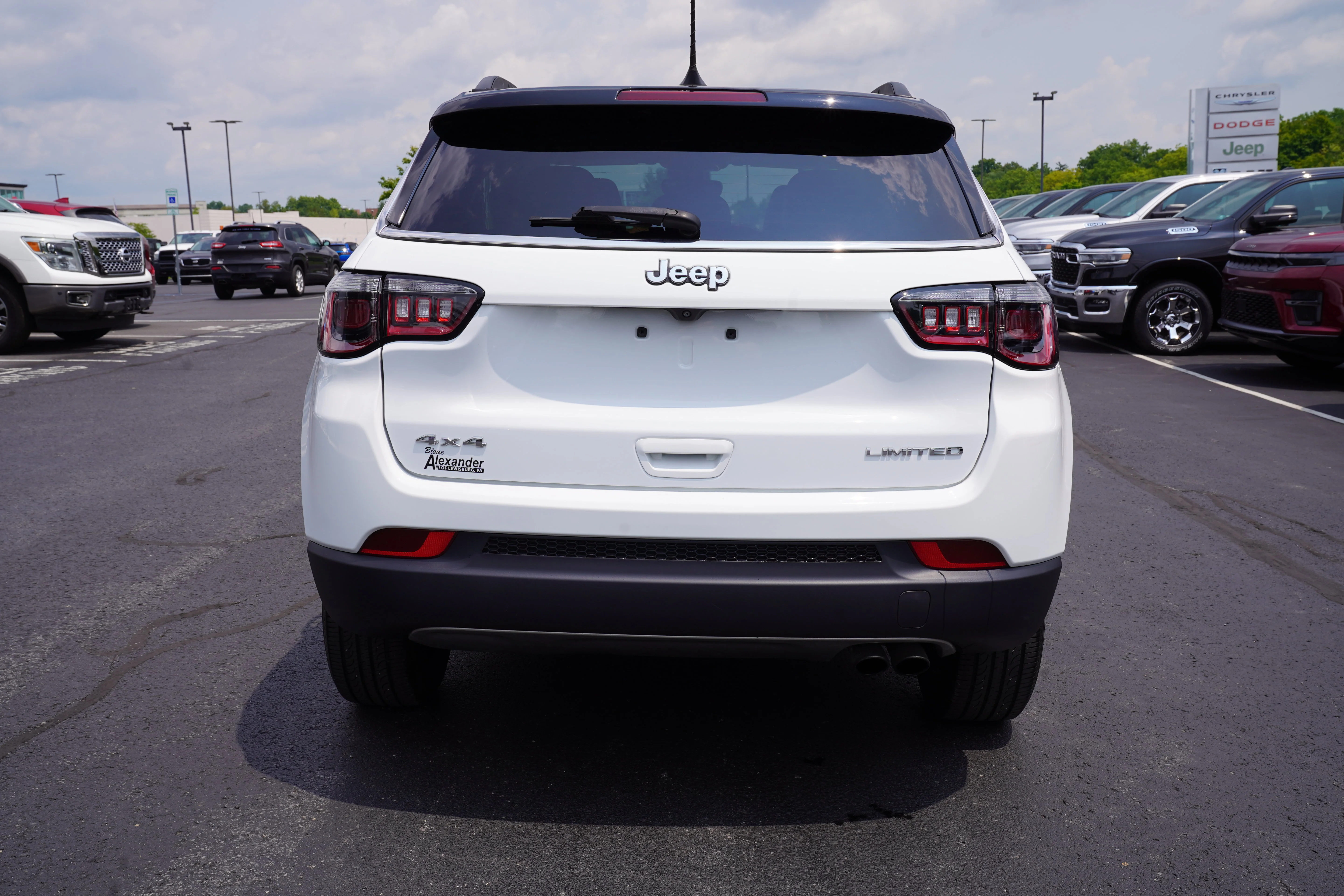 Used 2022 Bright White Clearcoat Jeep Limited image 6