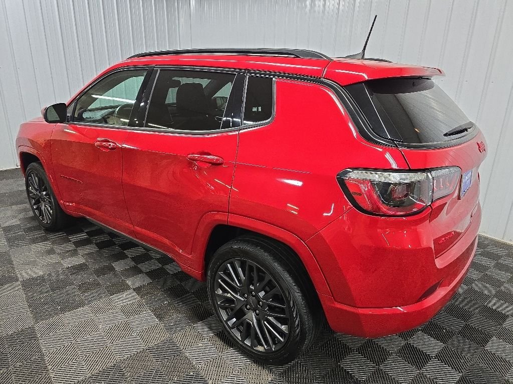 Used 2022 Red Line Jeep Limited image 9