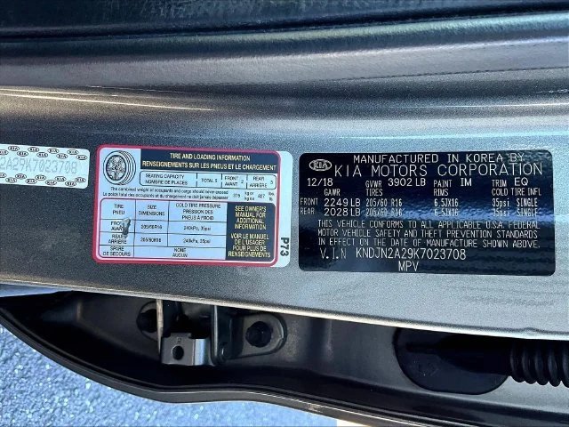 Used 2019 Gray Kia Base image 21
