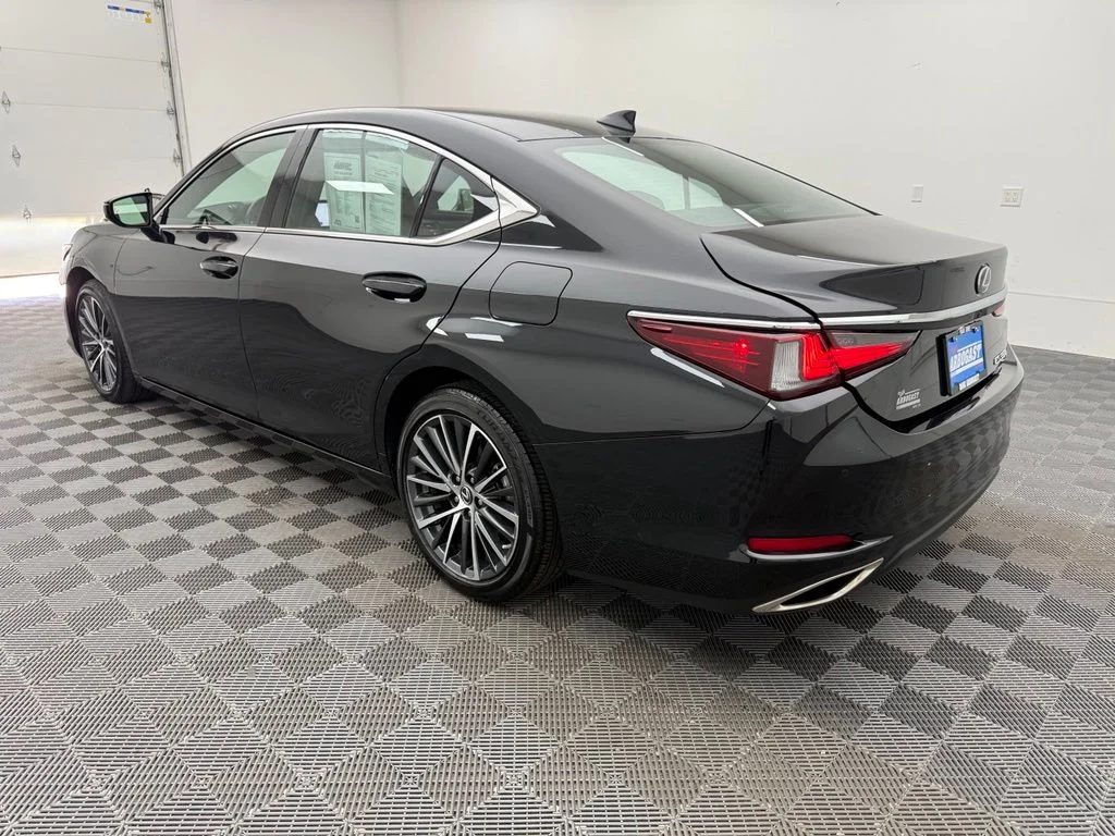 Used 2025 Black Lexus 350 image 12