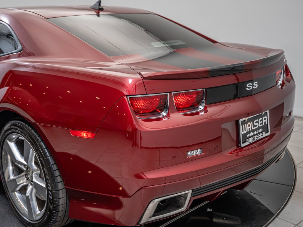 Used 2010 Red Jewel Tintcoat Chevrolet SS image 18