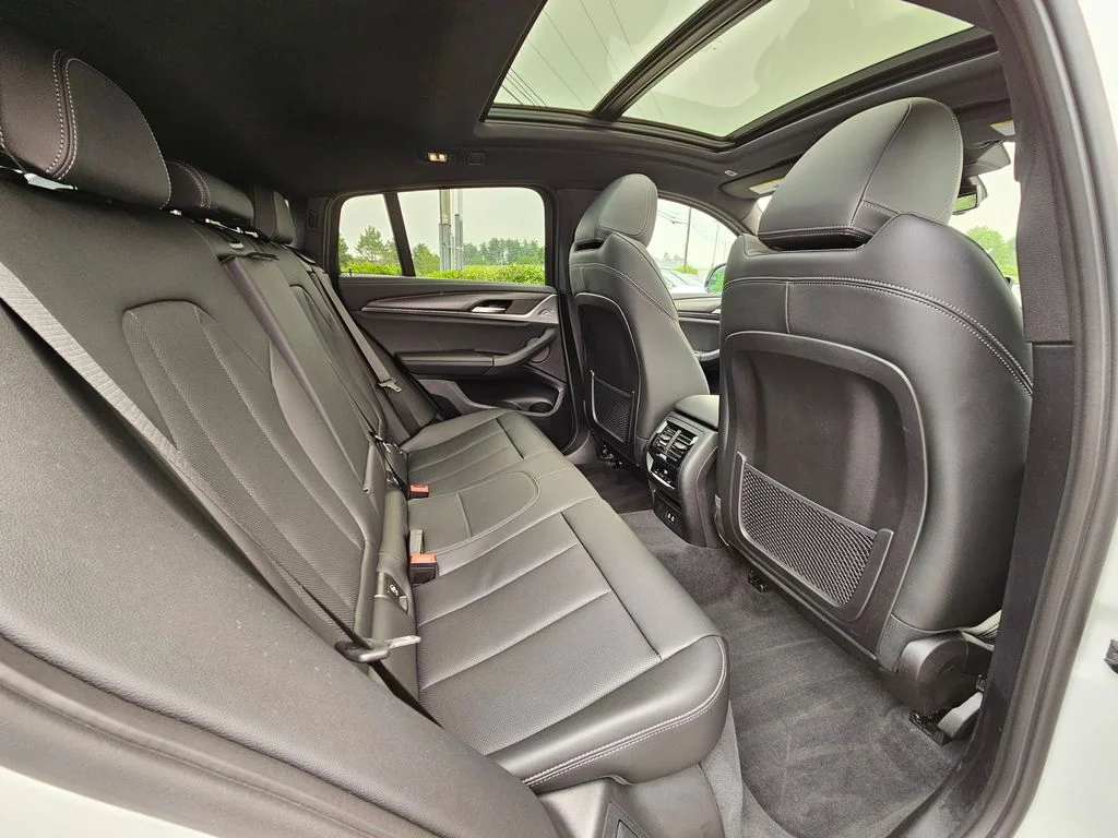 Used 2025 Alpine White BMW M40i image 20