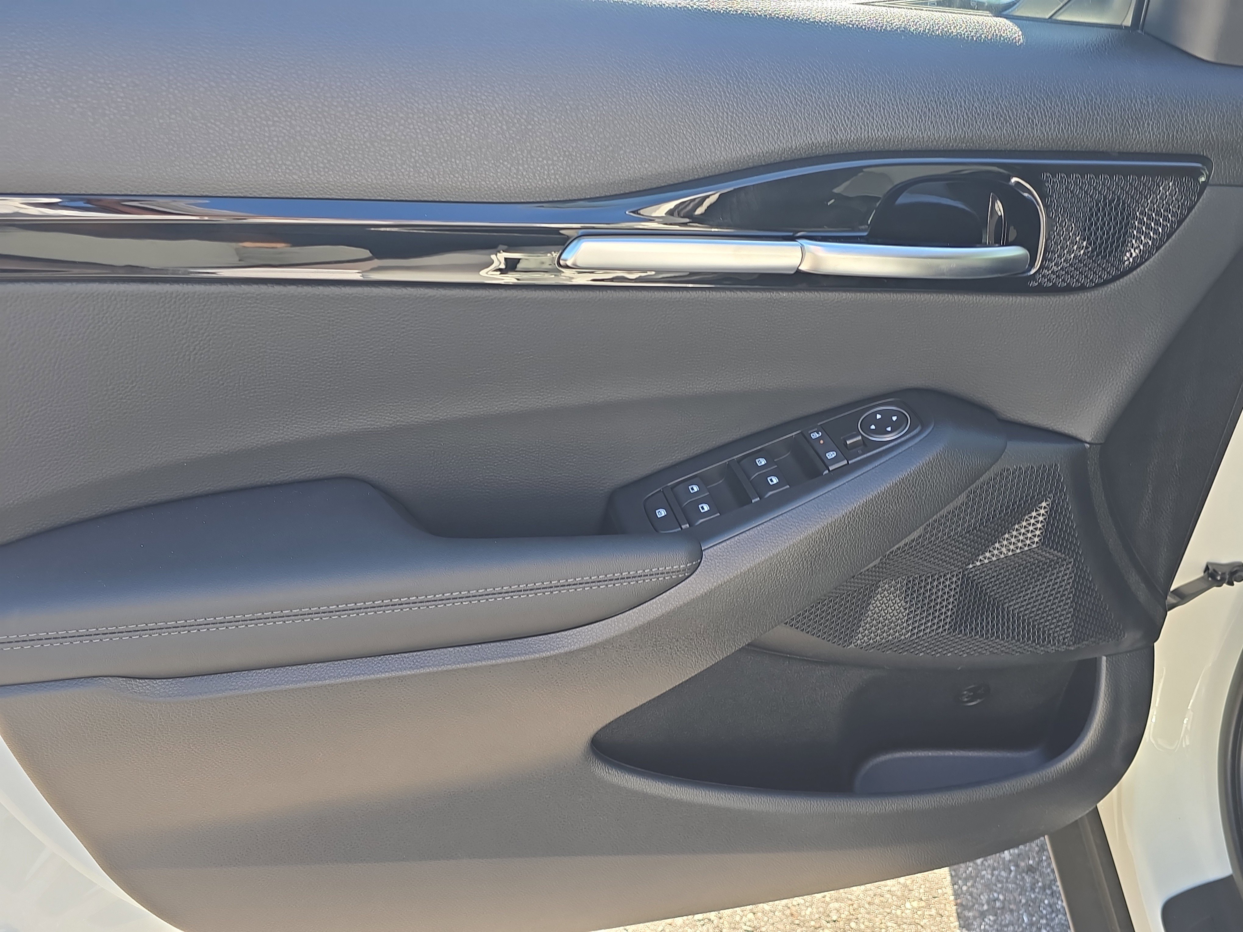 New 2026 Snow White Pearl Kia S image 17
