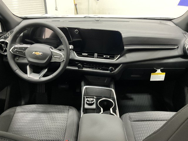 New 2027 Summit White Chevrolet LT image 22