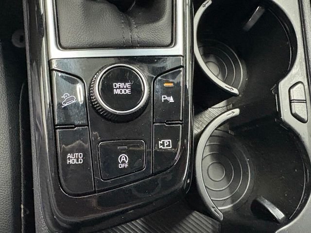 Used 2023 White Kia EX image 30