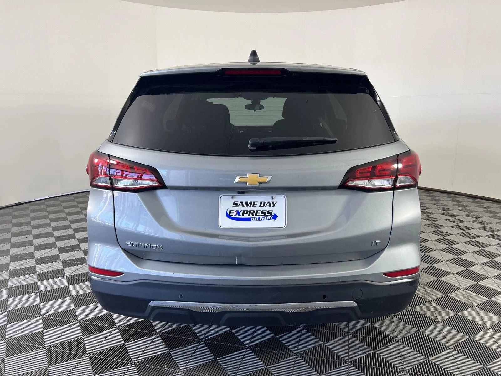 Used 2024 Sterling Gray Metallic Chevrolet LT image 24