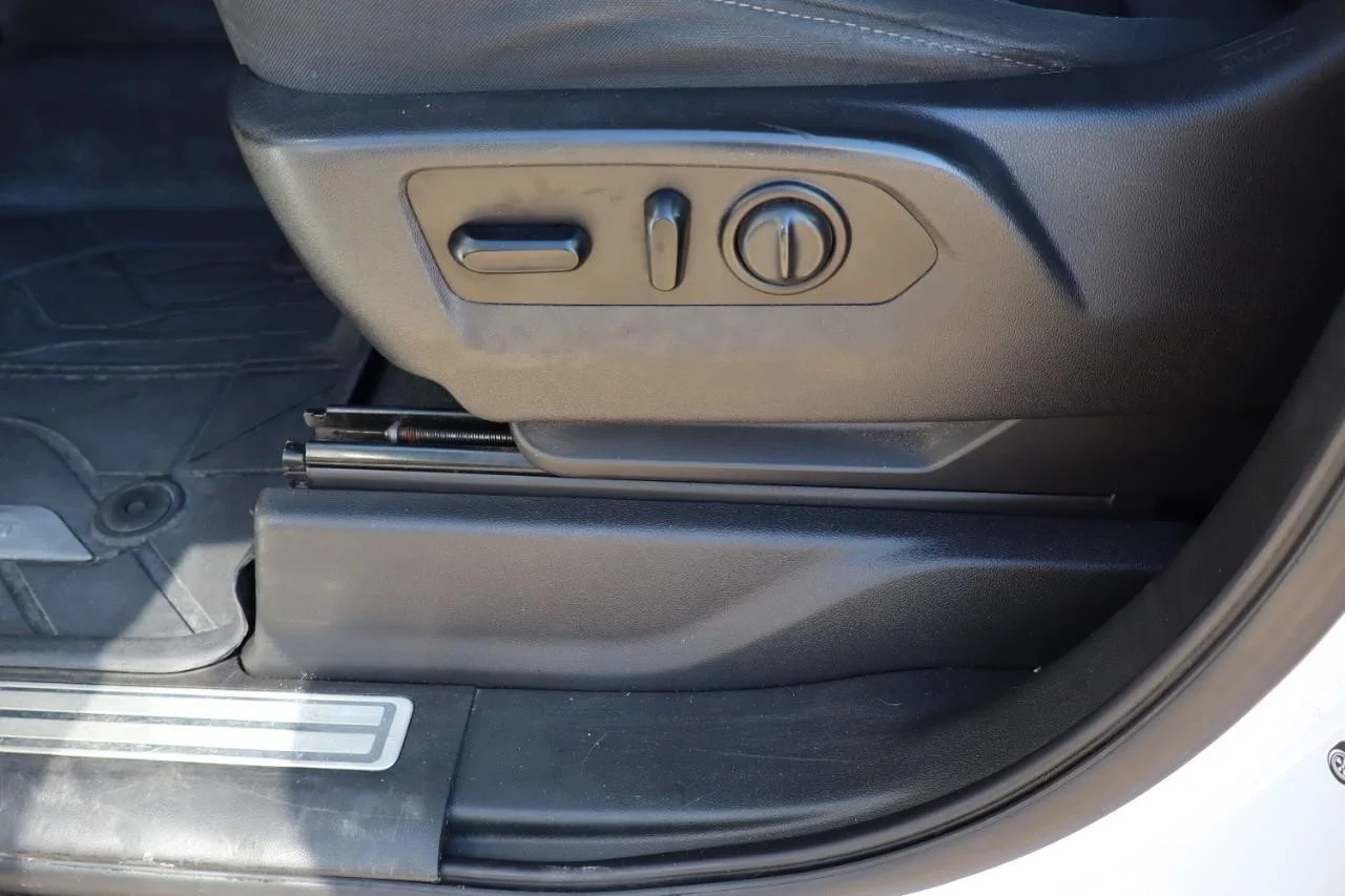 Used 2021 WHITE Chevrolet LT image 10