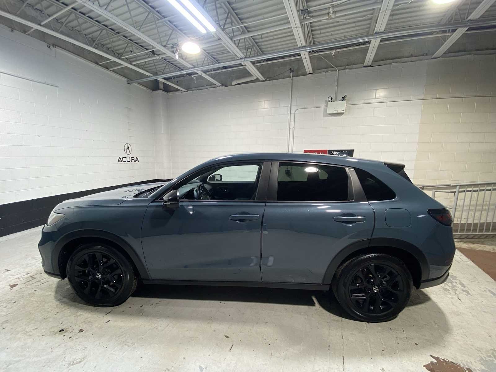 Used 2024 Green Honda  image 3