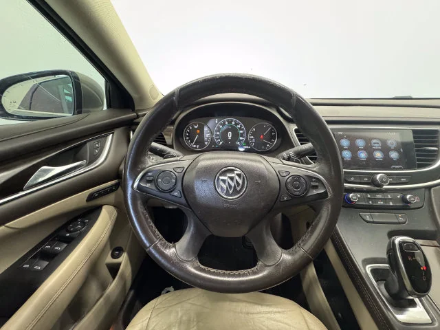 Used 2017 Pepperdust Metallic Buick Essence image 4