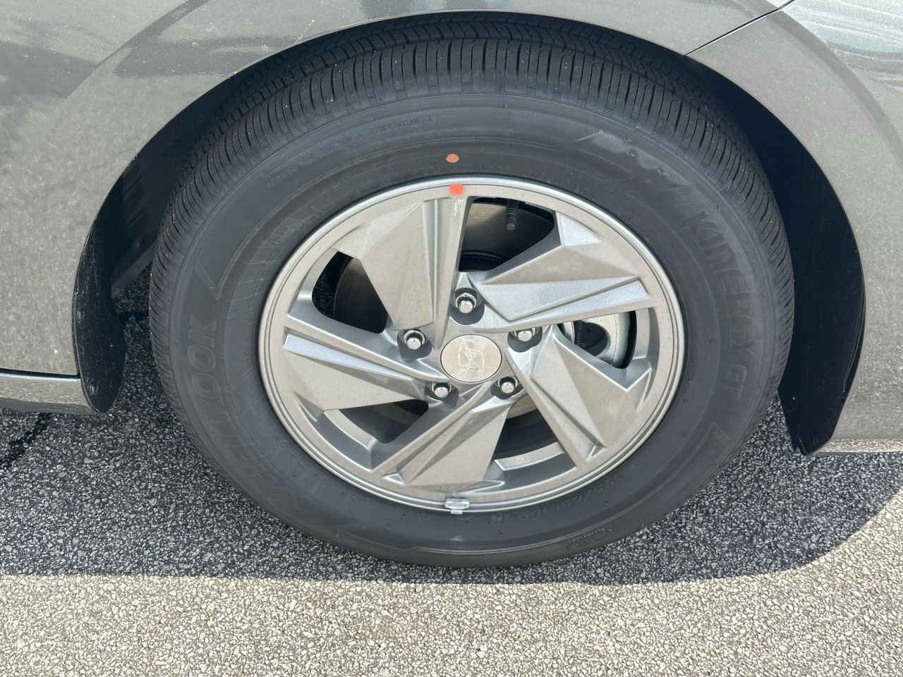 New 2026 Amazon Gray Hyundai SE image 12