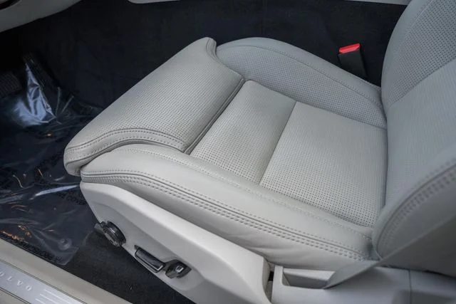 Certified Used 2023 Denim Blue Volvo Ultimate image 32