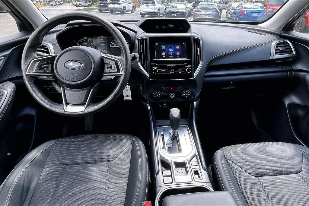 Used 2019 Silver Subaru Base image 18