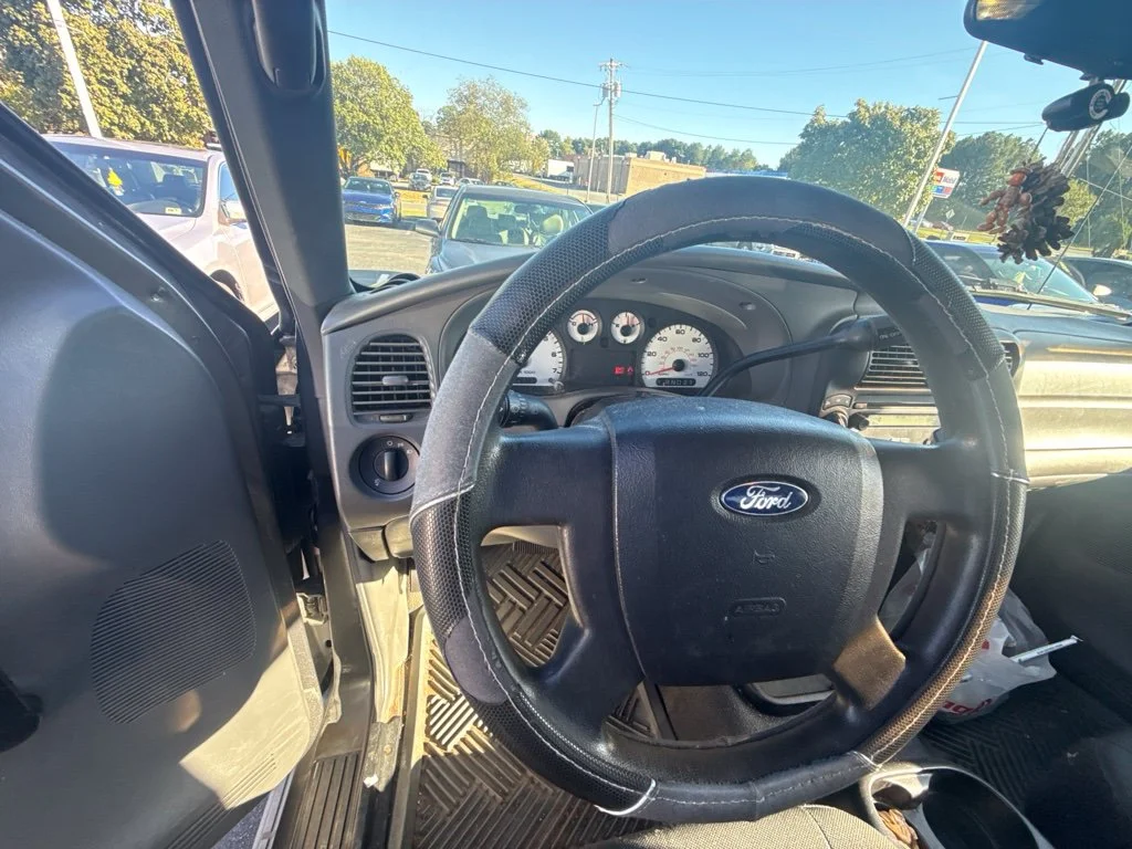 Used 2007 Black Clearcoat Ford XL image 5