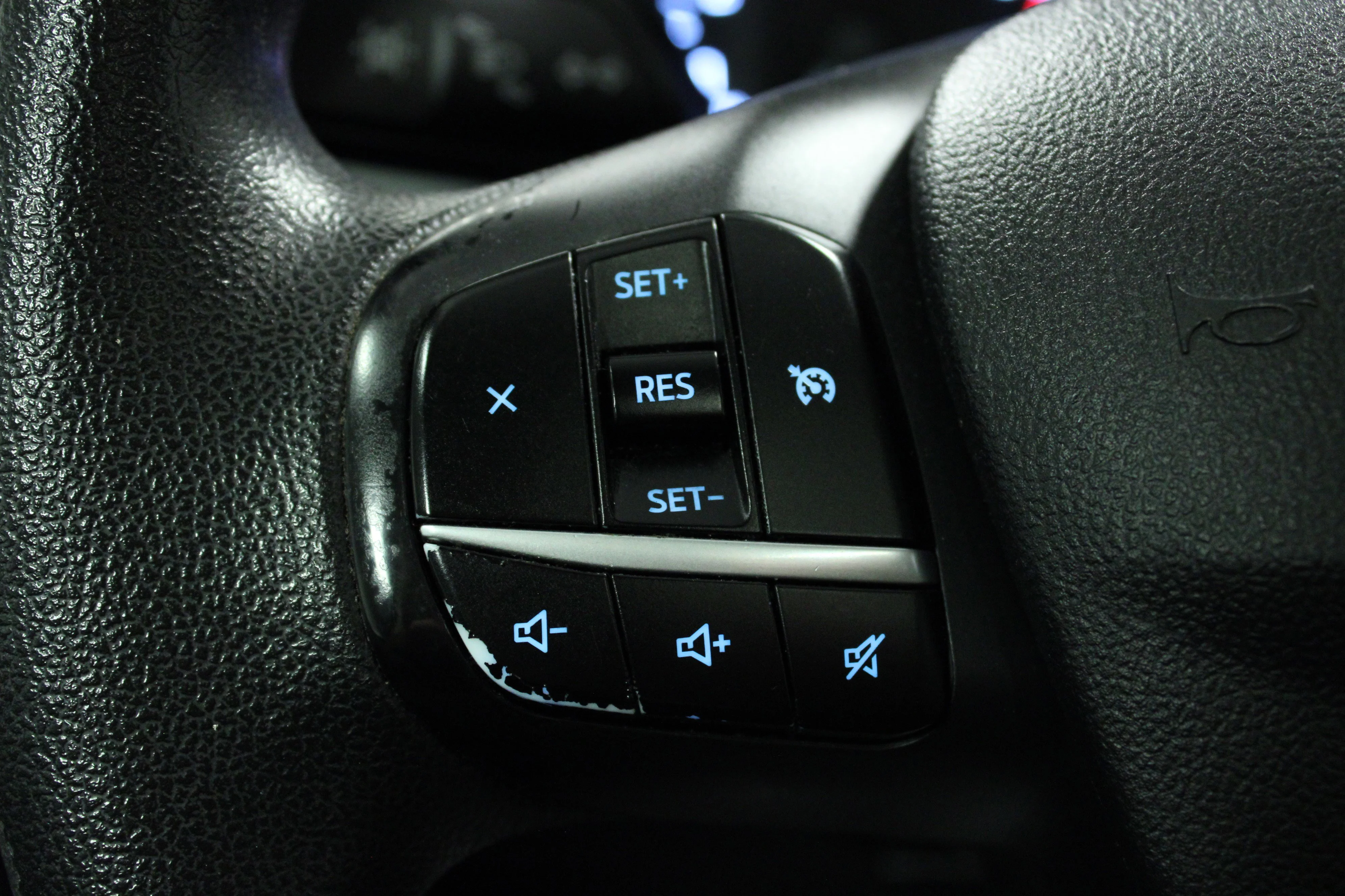 Used 2021 Gray Metallic Ford SE image 20