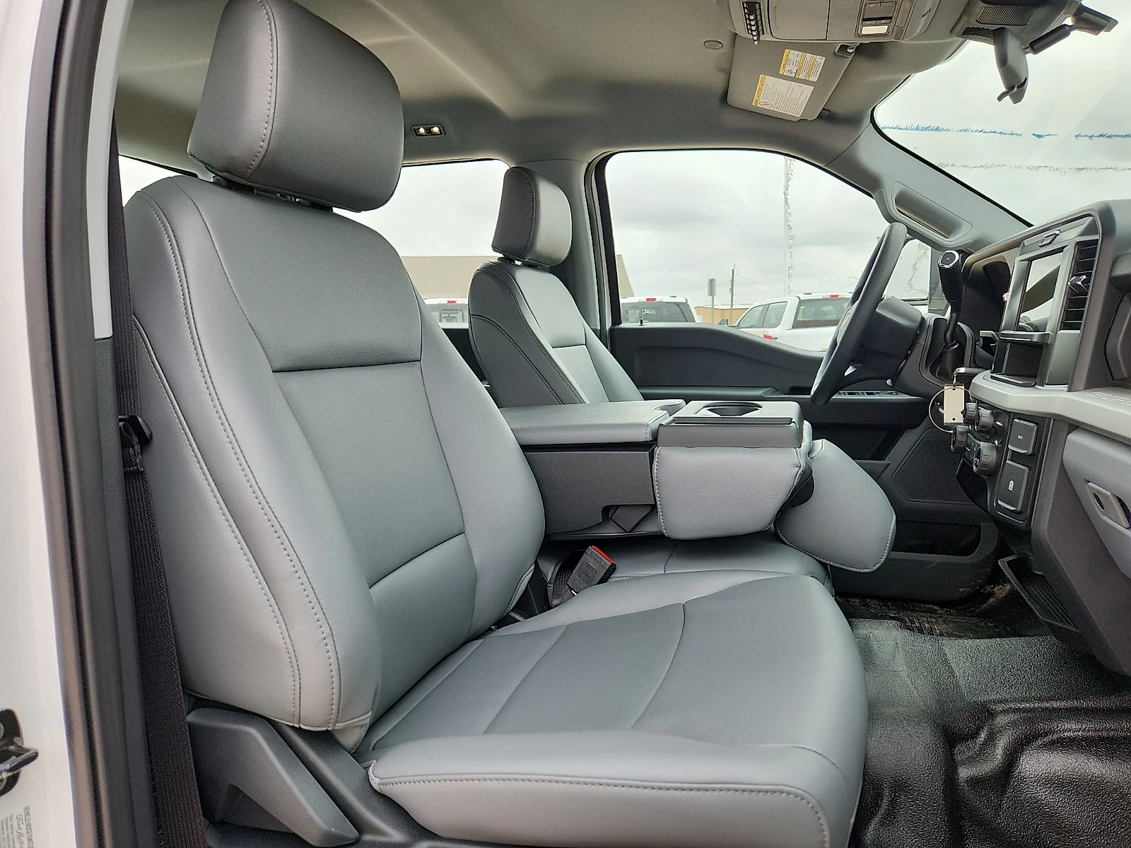 New 2026 Oxford White Ford F-250® XL image 20