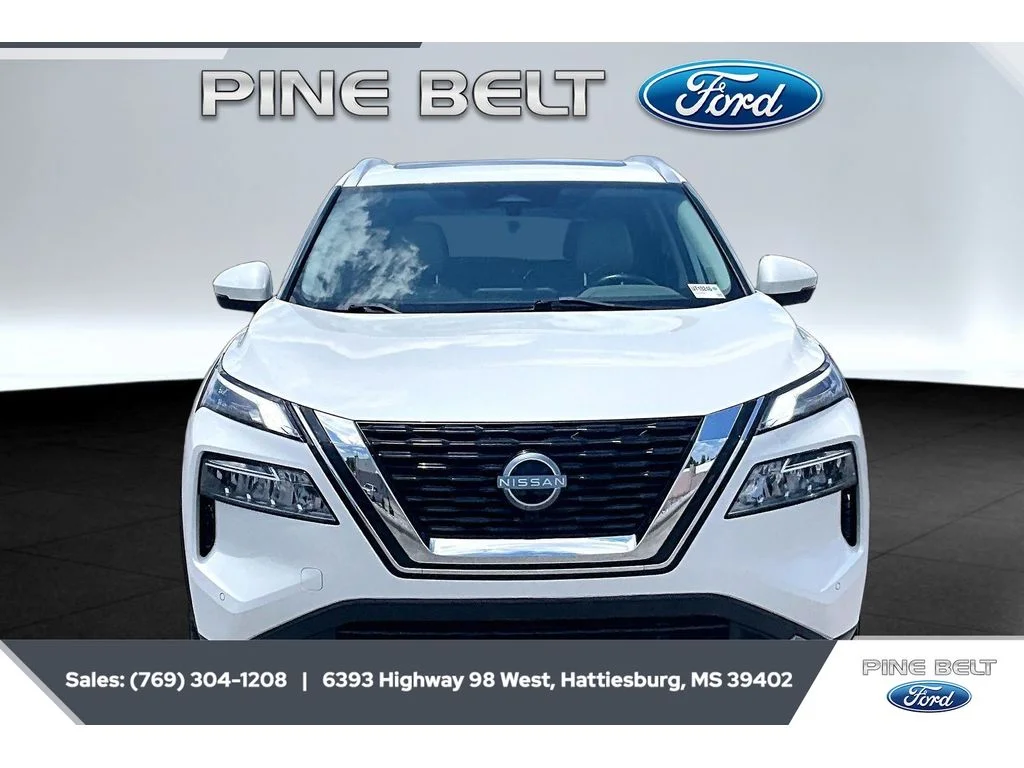 Used 2023 Pearl White Tricoat Nissan SL image 3