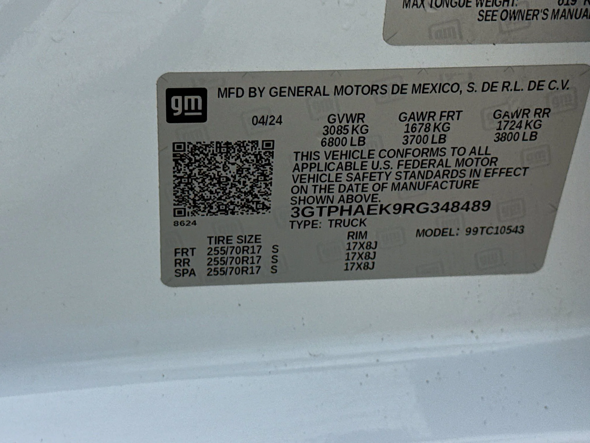 Used 2024 Summit White GMC Pro image 32