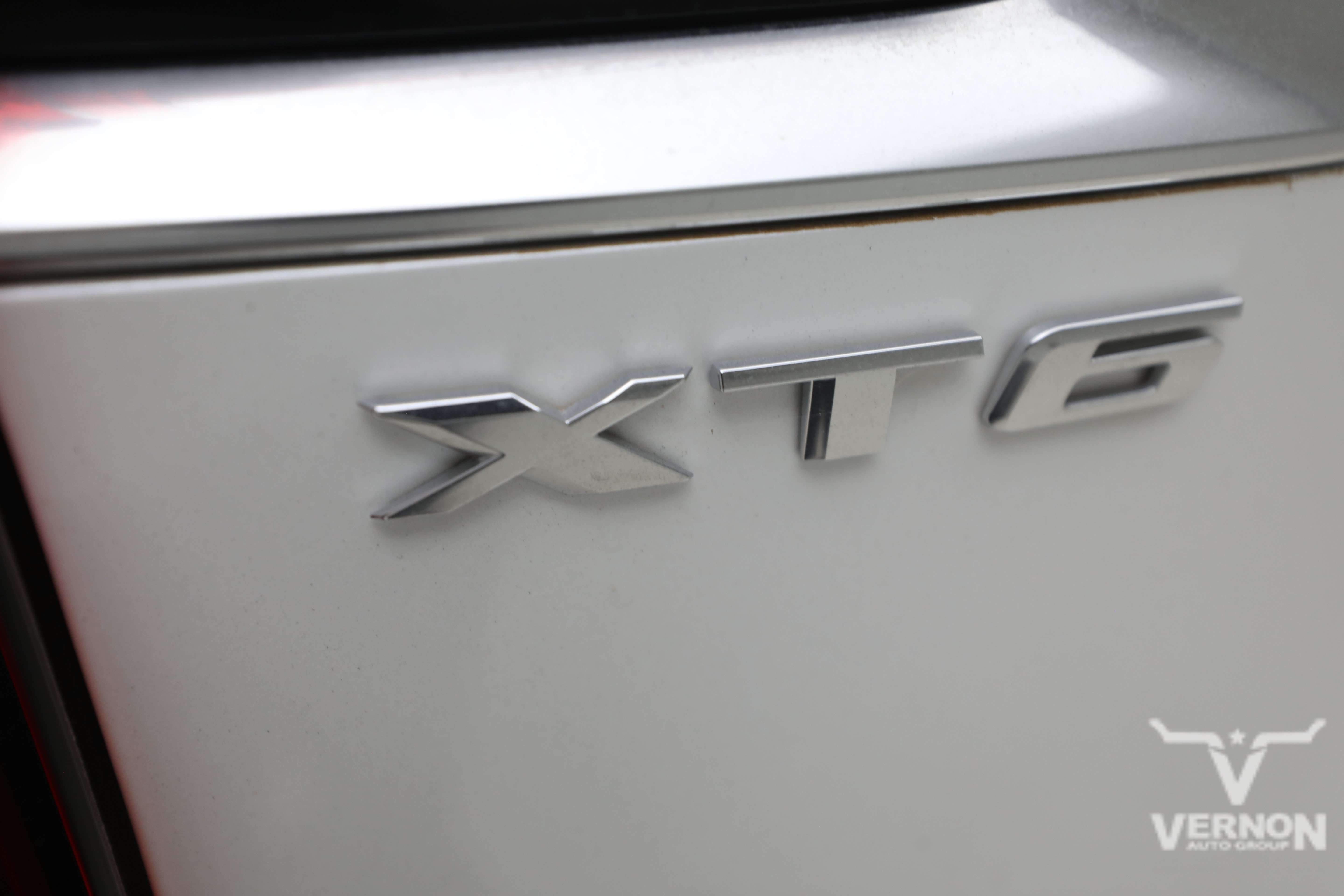 Used 2025 Crystal White Tricoat Cadillac Y image 12