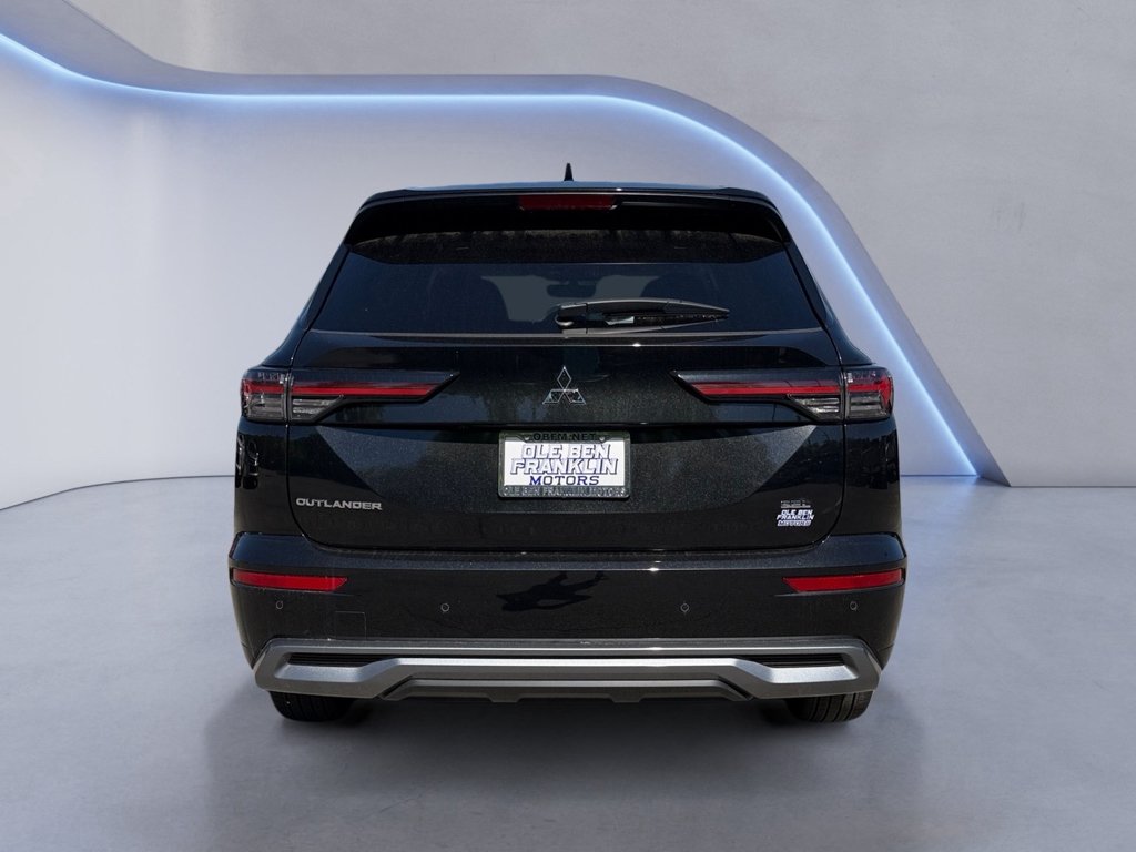 New 2026 Black Diamond Mitsubishi SE image 4