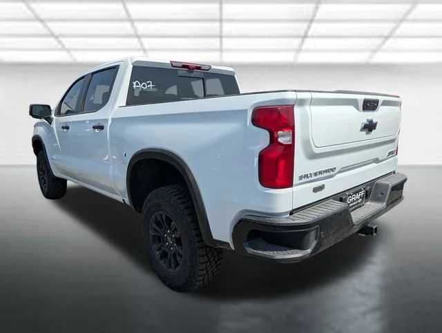 2026 Chevrolet Silverado 1500 ZR2 - Photo 2