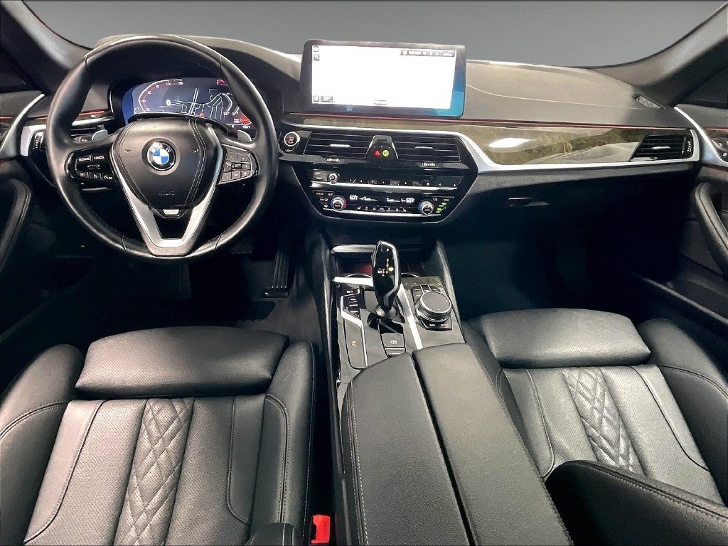 Used 2023 Alpine White BMW 530i xDrive image 21