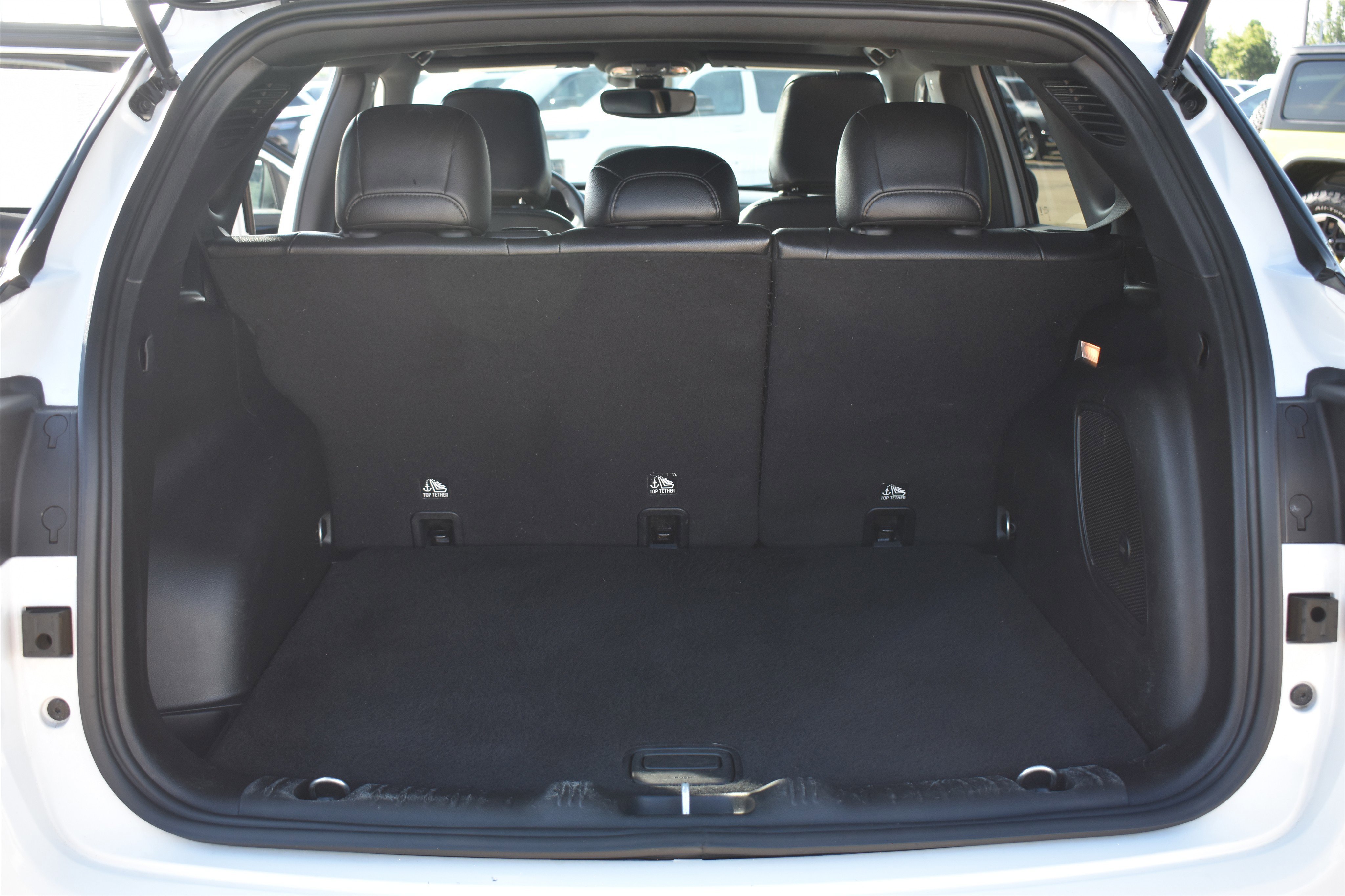 Used 2022 Bright White Clearcoat Jeep Altitude image 17