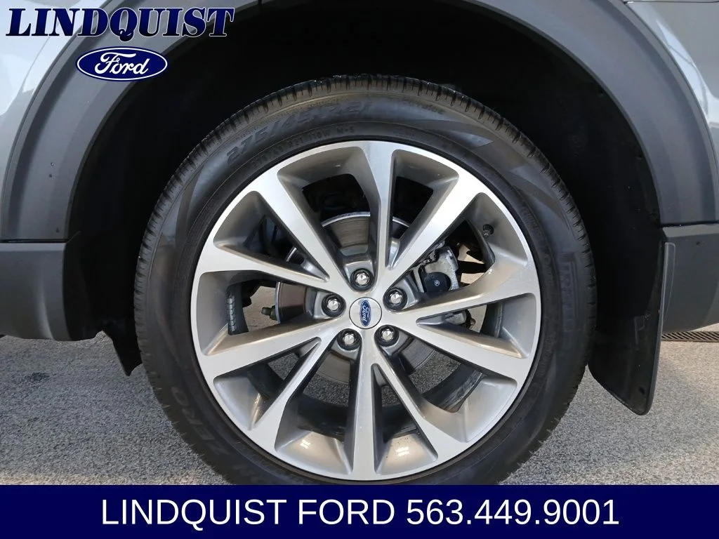 Used 2025 Gray Metallic Ford Platinum image 9