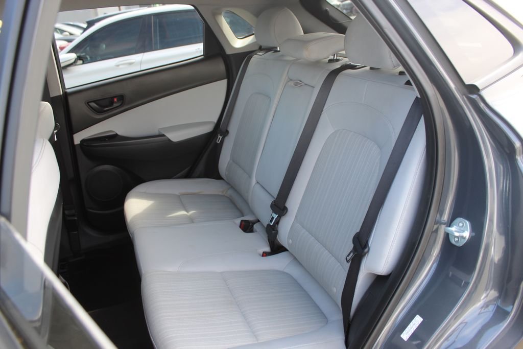 Used 2023 Gray Hyundai SEL image 14