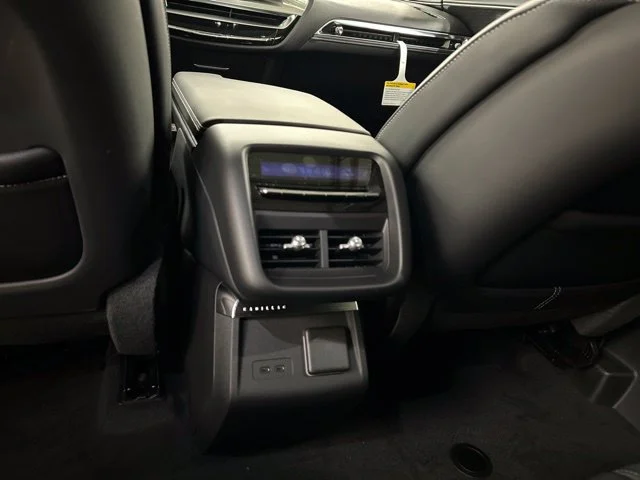 2027 Cadillac LYRIQ Signature Sport - Photo 19