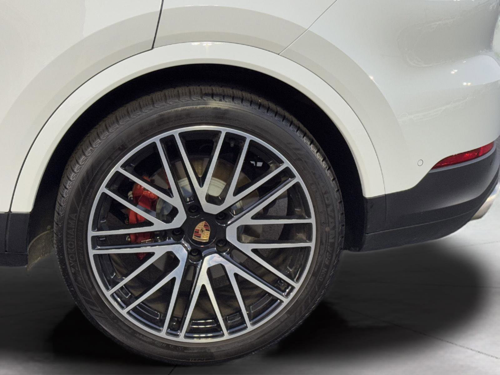 Used 2025 White Porsche  image 63