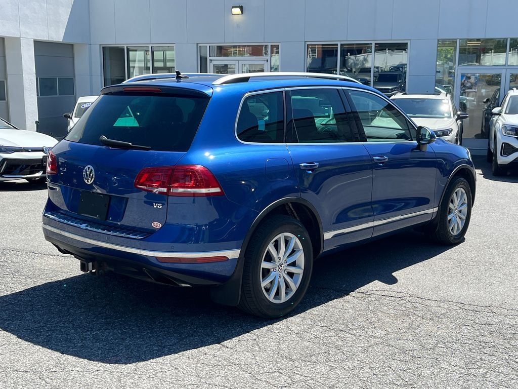 Used 2016 Volkswagen Touareg Sport with VIN WVGEF9BPXGD002422 for sale in White Plains, NY