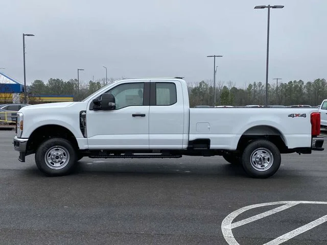 New 2026 Oxford White Ford XL image 6