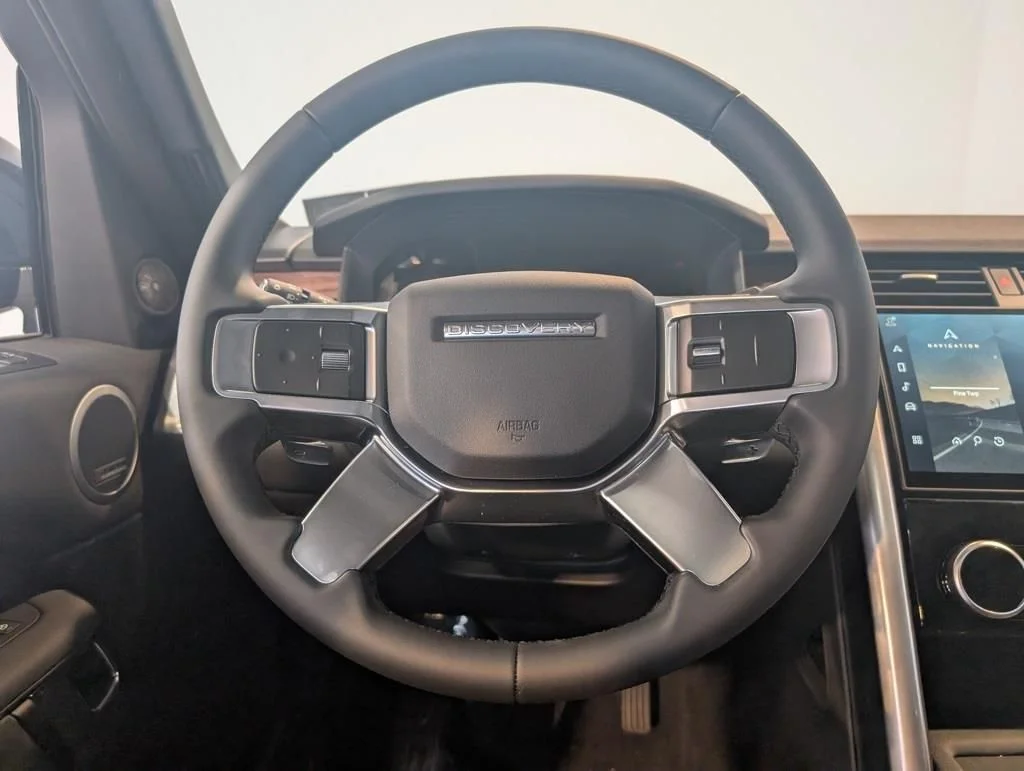 New 2026 Fuji White Land Rover S image 14