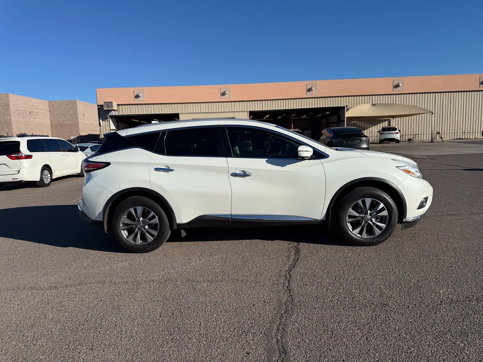 Used 2017 Pearl White Nissan SL image 3