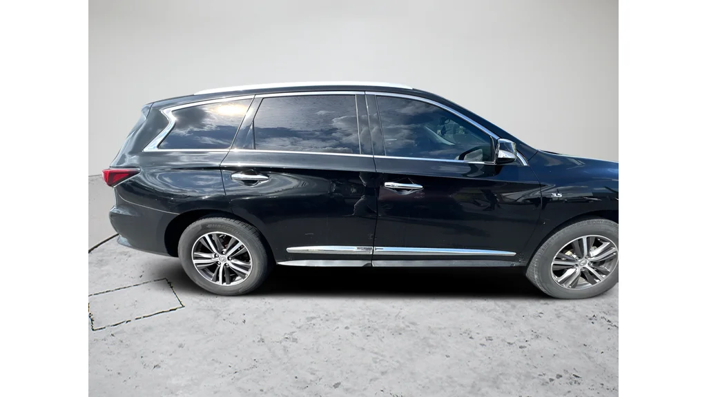 Used 2017 Black INFINITI Base image 20
