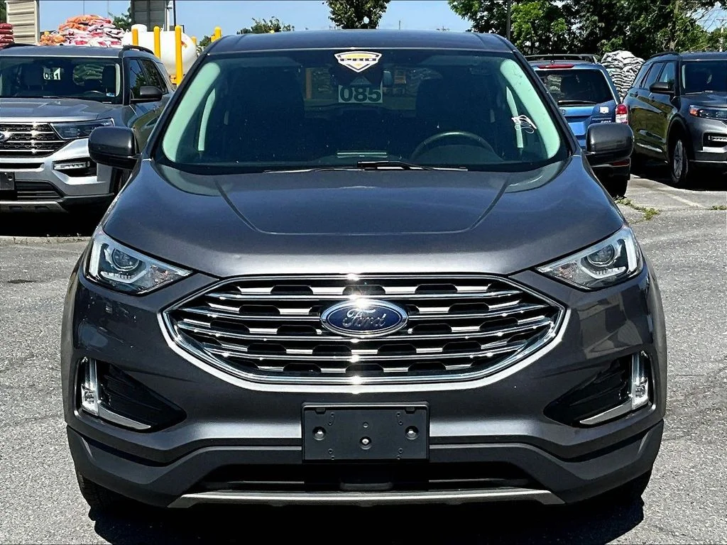 Used 2021 Gray Ford SEL image 2