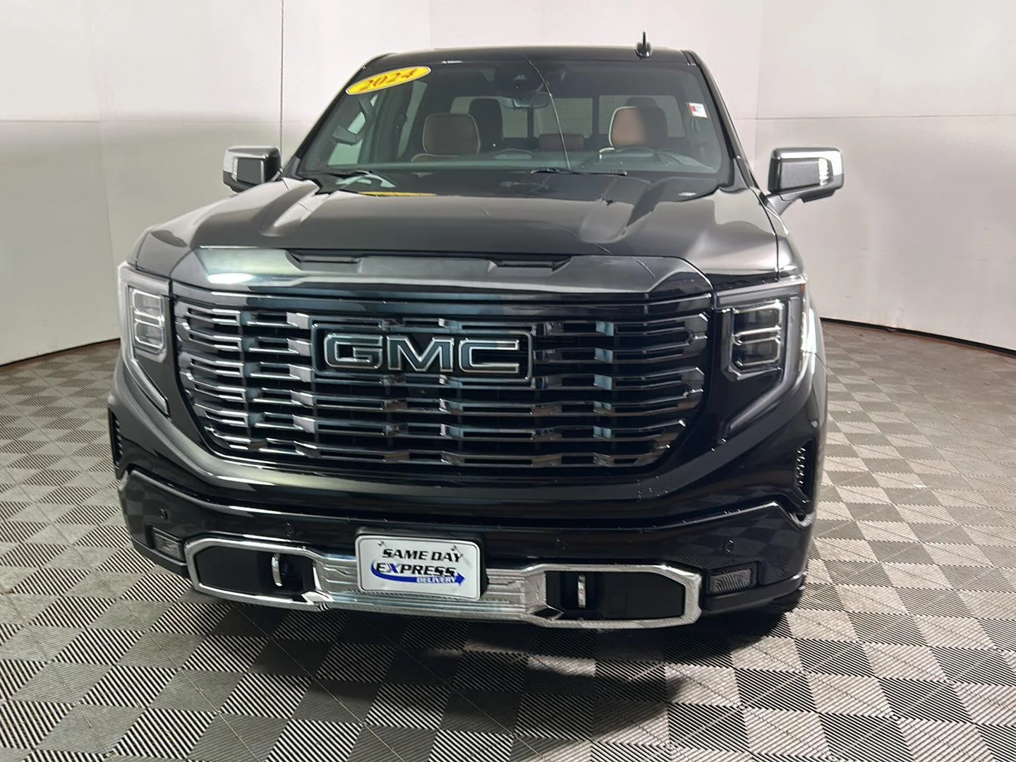 Used 2024 Onyx Black GMC Denali Ultimate image 13