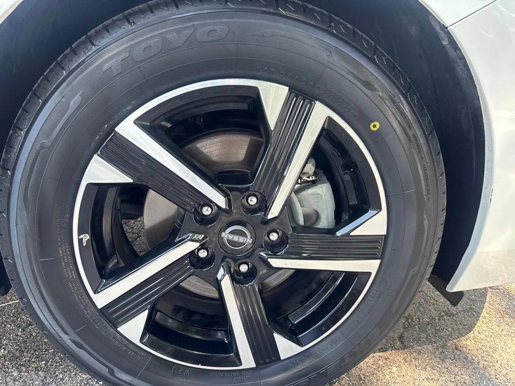 Used 2025 White Nissan SV image 39