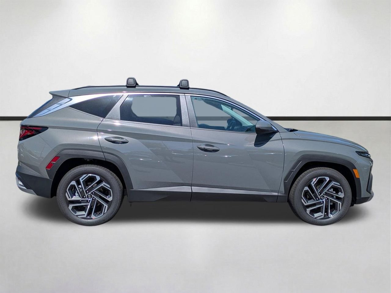 New 2026 Hampton Gray Hyundai SEL Plus FWD image 4