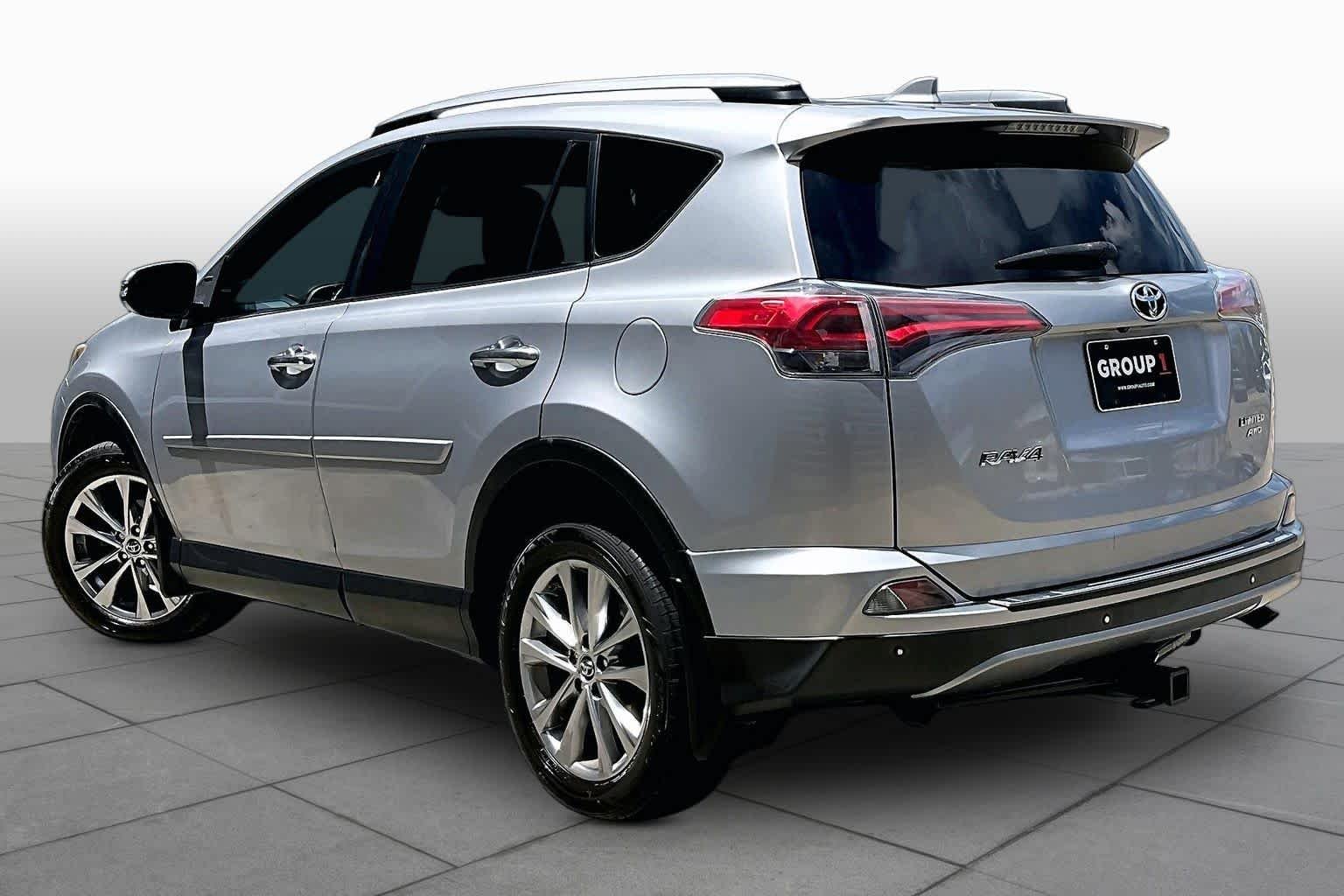 Used 2017 Silver Sky Metallic Toyota Limited image 12
