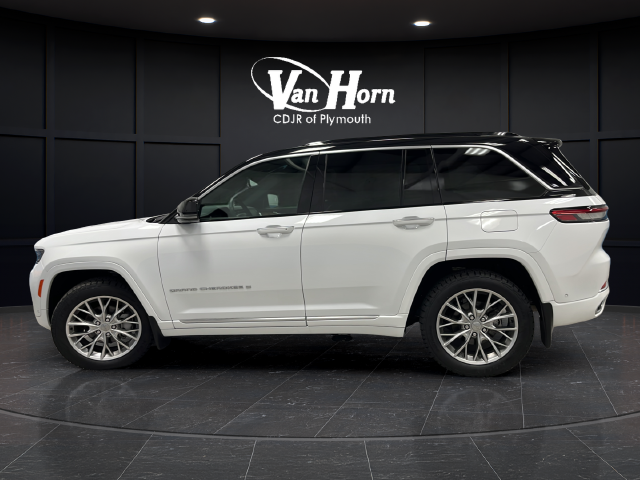 Used 2024 Bright White Clearcoat Jeep Summit image 4