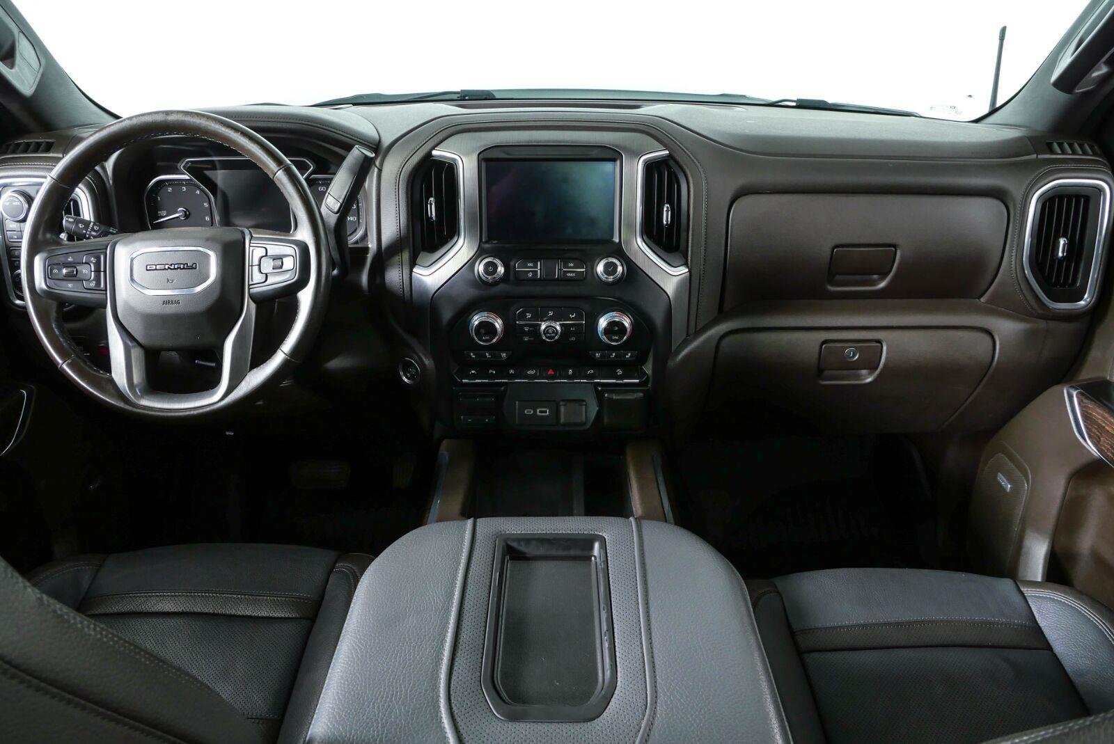 Used 2021 White GMC Denali image 20